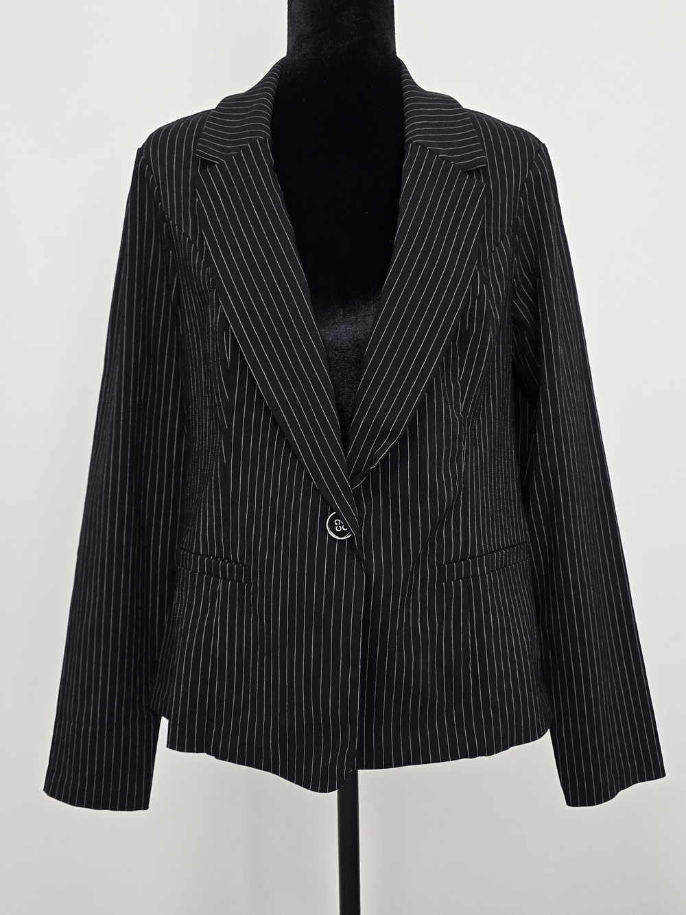 Nina Leonard Black Pinstripe Single-Button Blazer